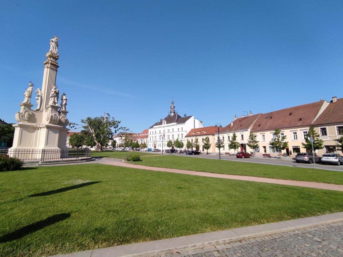 Apartamento Ubytovani Ema Valtice Exterior foto